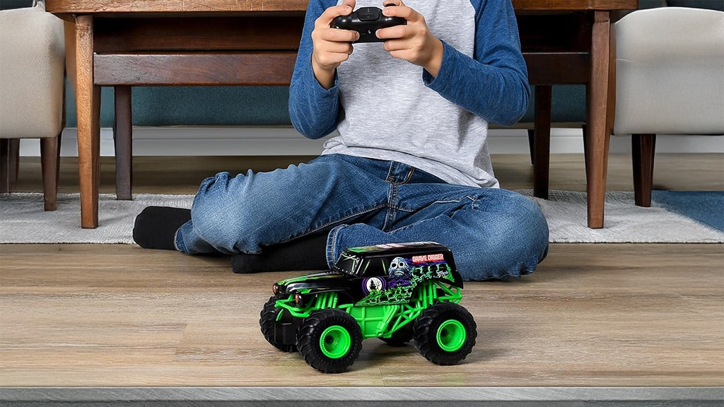 Spin Master Monster Jam Smash & Bash Grave Digger R/C diaľkovo ovládané auto