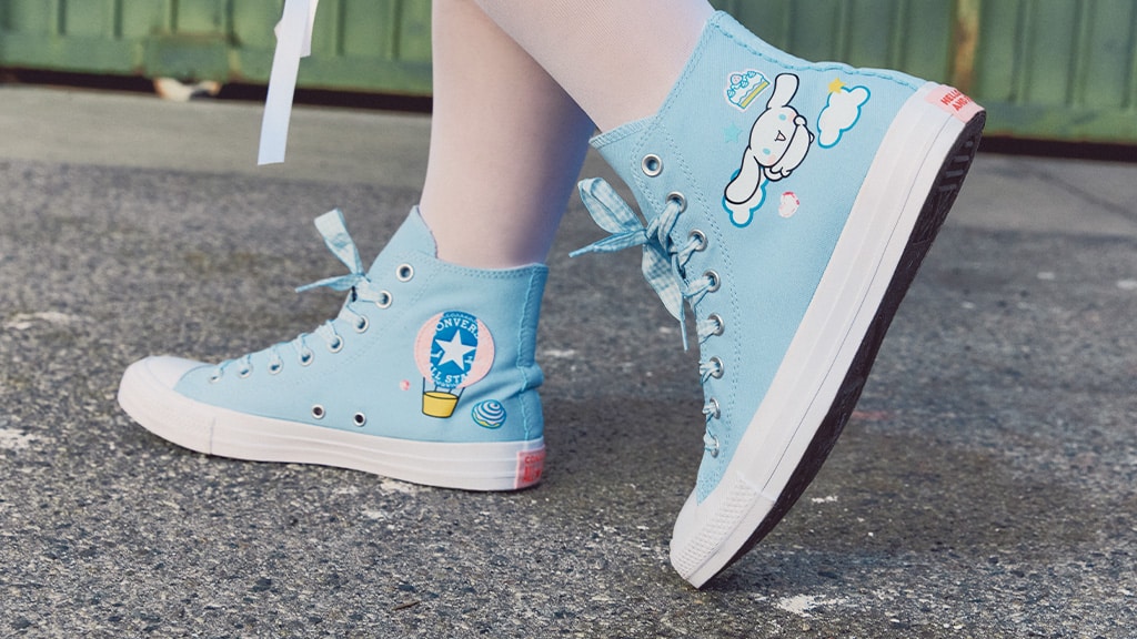 Táto nová kolekcia Converse Hello Kitty je roztomilá od hlavy po päty