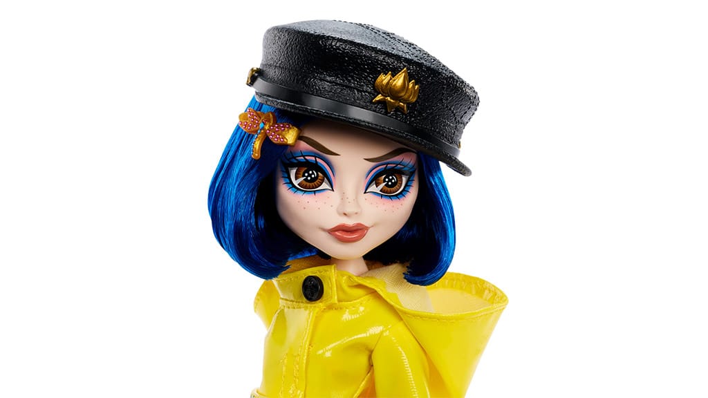 Bábika Monster High Coraline Skullector je roztomilá ako gombík.