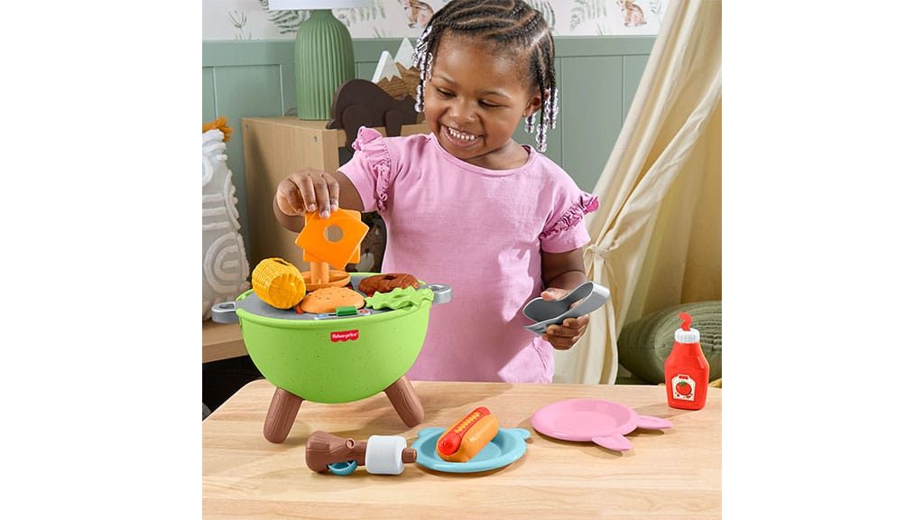 Vonku sa dobrodružstvá presúvajú do izby s týmito novými hračkami Fisher-Price