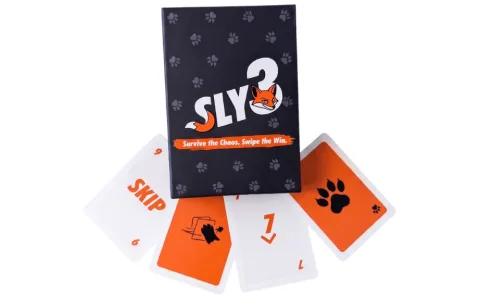 Vnes zmätok do večerov spoločenských hier s kartovou hrou Sly3!