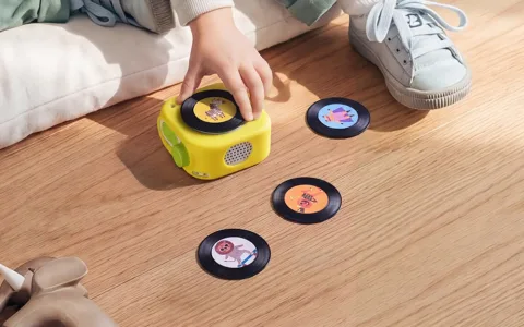 Chechirp Spin hudobná hračka pre najmenších
