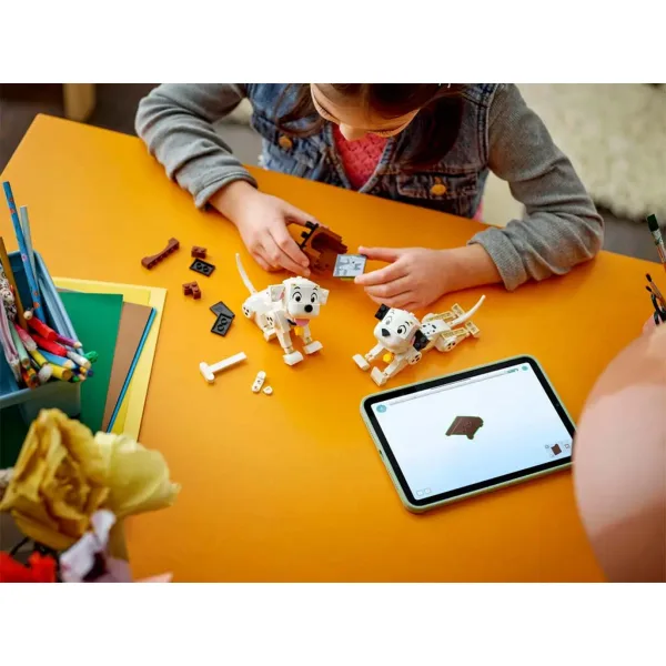 LEGO® Disney: 101 dalmatíncov: Kuksi a Pelyhes dalmatínske šteniatka (43271) obrázok 6