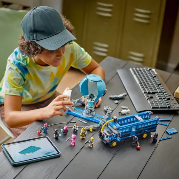 LEGO® Fortnite: Battle Bus (77073) obrázok 4