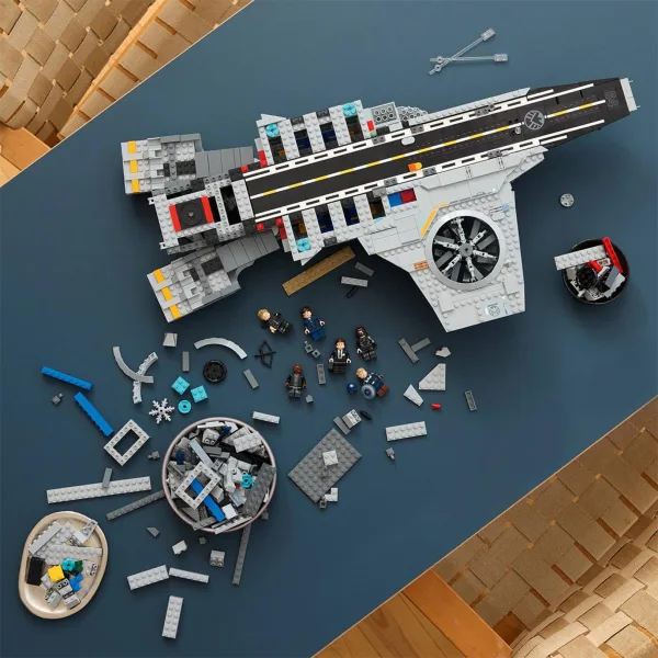 LEGO® Marvel: Lietajúci nosič S.H.I.E.L.D. (76354) obrázok 8
