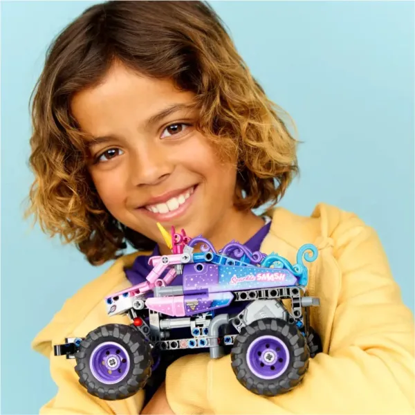 LEGO® Technic: Monster Jam™ Sparkle Smash™ – autíčko na spätný chod (42220) obrázok 5
