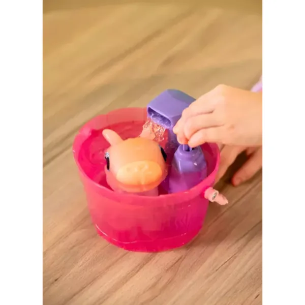 Lets Glo Kapybara - Sada svietiaceho vodného kamaráta obrázok 3