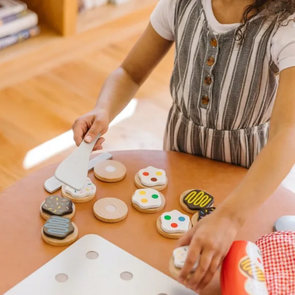 Melissa & Doug: Drevená súprava koláčikov - Spin Master obrázok 3