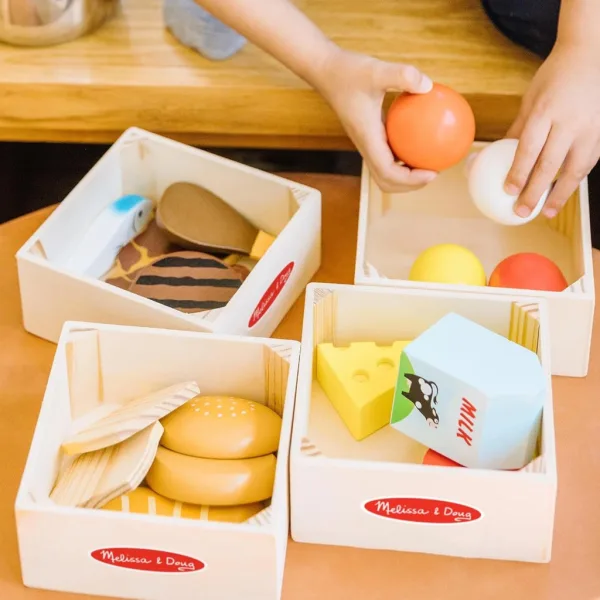 Melissa & Doug: Potraviny v debničkách, drevená herná súprava – Spin Master obrázok 4