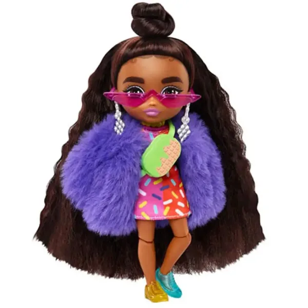 Barbie Extravagantná mini bábika s nerovnými topánkami - Mattel obrázok 2