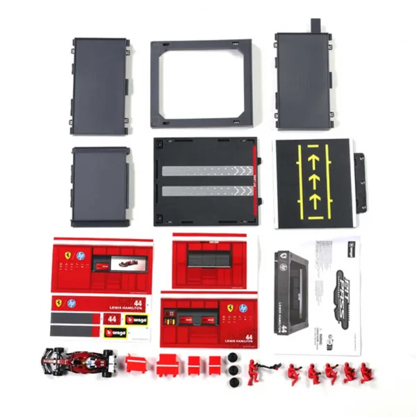 Bburago: F1 pretekárske auto - Ferrari SF-25 Pit / Lewis Hamilton 1/43 obrázok 3