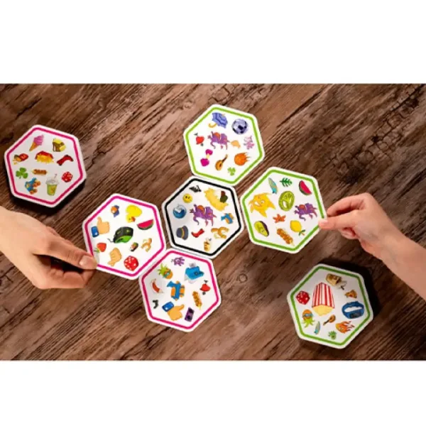 Dobble Connect spoločenská hra (maď.jaz.) obrázok 3