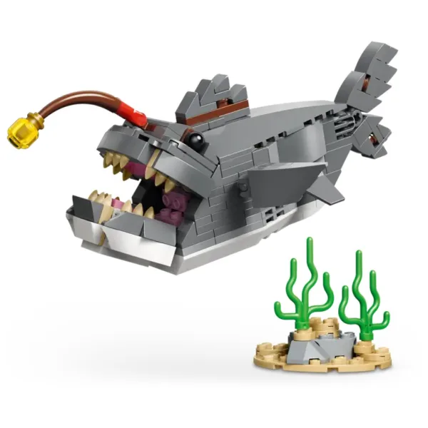 LEGO® Creator: Nebezpečný žralok s truhlicou s pokladom (31381) obrázok 3