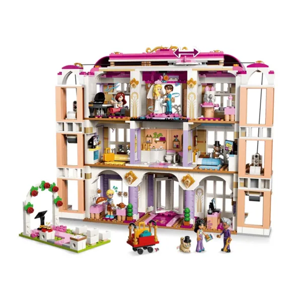 LEGO® Friends: Grand Hotel v Heartlake City (42704) obrázok 3