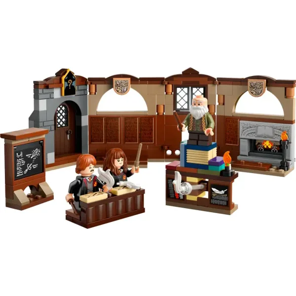 LEGO® Harry Potter: Rokfort™ hrad - Čarodejnícka hodina (76442) obrázok 2