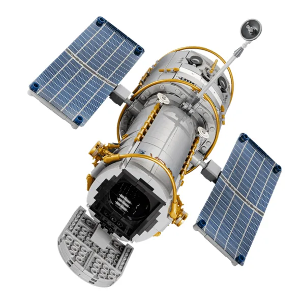 LEGO® Icons: Hubbleov vesmírny teleskop (11383) obrázok 7