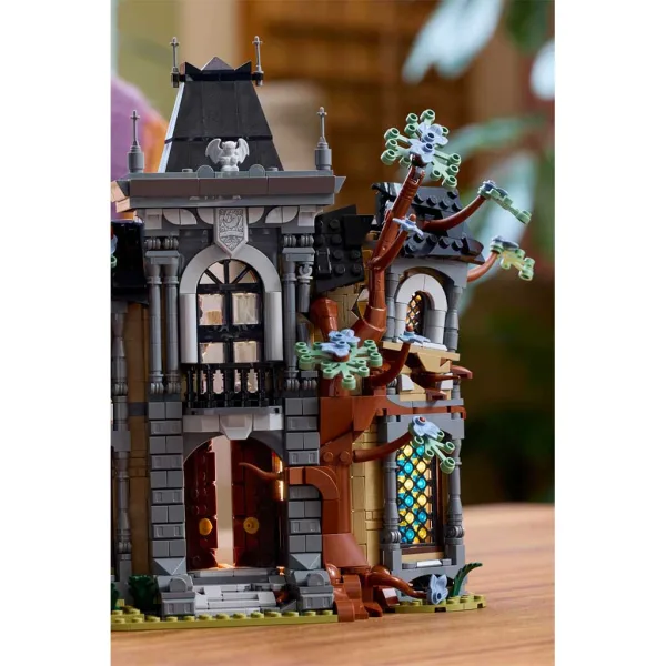 LEGO® Icons: Starostovský rezidencia (11383) obrázok 6