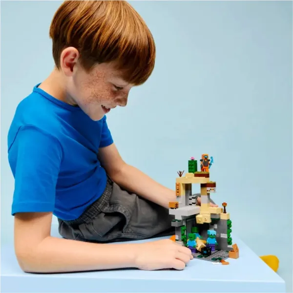 LEGO® Minecraft: Zombikazematy (21587) obrázok 4