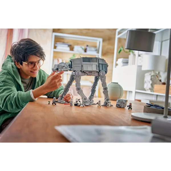 LEGO® Star Wars™: AT-AT™ kráčajúci stroj Znovuzrodenej ríše s INT-4 obrázok 10