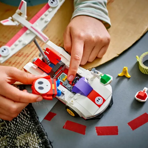 LEGO® Super Mario™: Mario Kart™ – Shy Guy a P-Wing (72045) obrázok 7