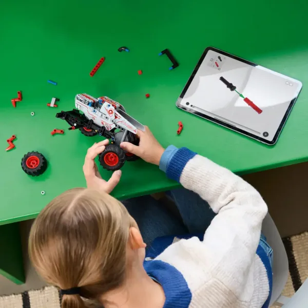 LEGO® Technic: Monster Jam™ ThunderROARus™ (42200) obrázok 4