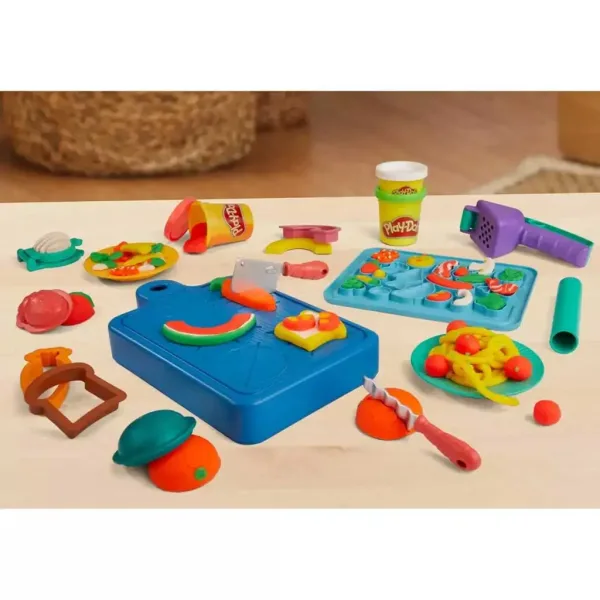 Play-Doh: Little Chef plastelínová súprava s 5 pohármi plastelíny a príslušenstvom 255g - Hasbro obrázok 3