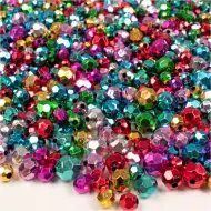 PlayBox: Farebné korálky v tvare diamantu, navliekateľné, veľkosti 8, 10 a 12 mm, balenie 250 g