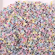 PlayBox: Písmená, číselné farebné variteľné korálky 1500 ks 6mm