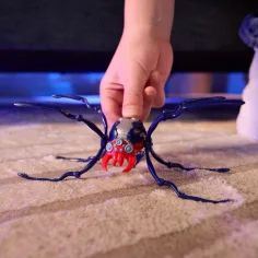 Hex Bots: Skitter Bot interaktív robotický pavúk – modro-červený - Spin Master obrázok 3