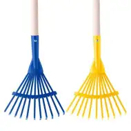 Hrable na líštie s 80cm drevenou rúčkou v rôznych farbách 1ks - Woodyland