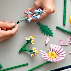 LEGO® Botanicals: Kytica slnečne žltých kvetov (10347) obrázok 3
