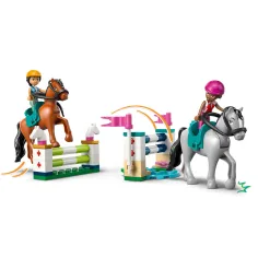 LEGO® Friends: Jazdiareň a jazdecká škola (42688) obrázok 4