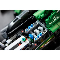 LEGO® Technic: Aston Martin Aramco AMR25 F1® auto (42240) obrázok 10