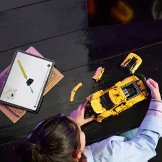 LEGO® Technic: Chevrolet Corvette Stingray (42205) obrázok 3