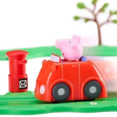 Whizz-Around Peppa prasiatko s červeným autom hračková sada obrázok 3
