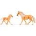 Faunica: Drevená jazdecká stajňa s konskými figúrkami, 3-dielna súprava – Woodyland