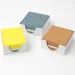 Lepený blok poznámkových papierikov v rôznych farbách, 500 listov, 8,5x8,5x4,5 cm
