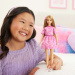 Barbie: Fashionista Štýlová módna bábika kamarátka v ružových šatách s paisley vzorom – Mattel
